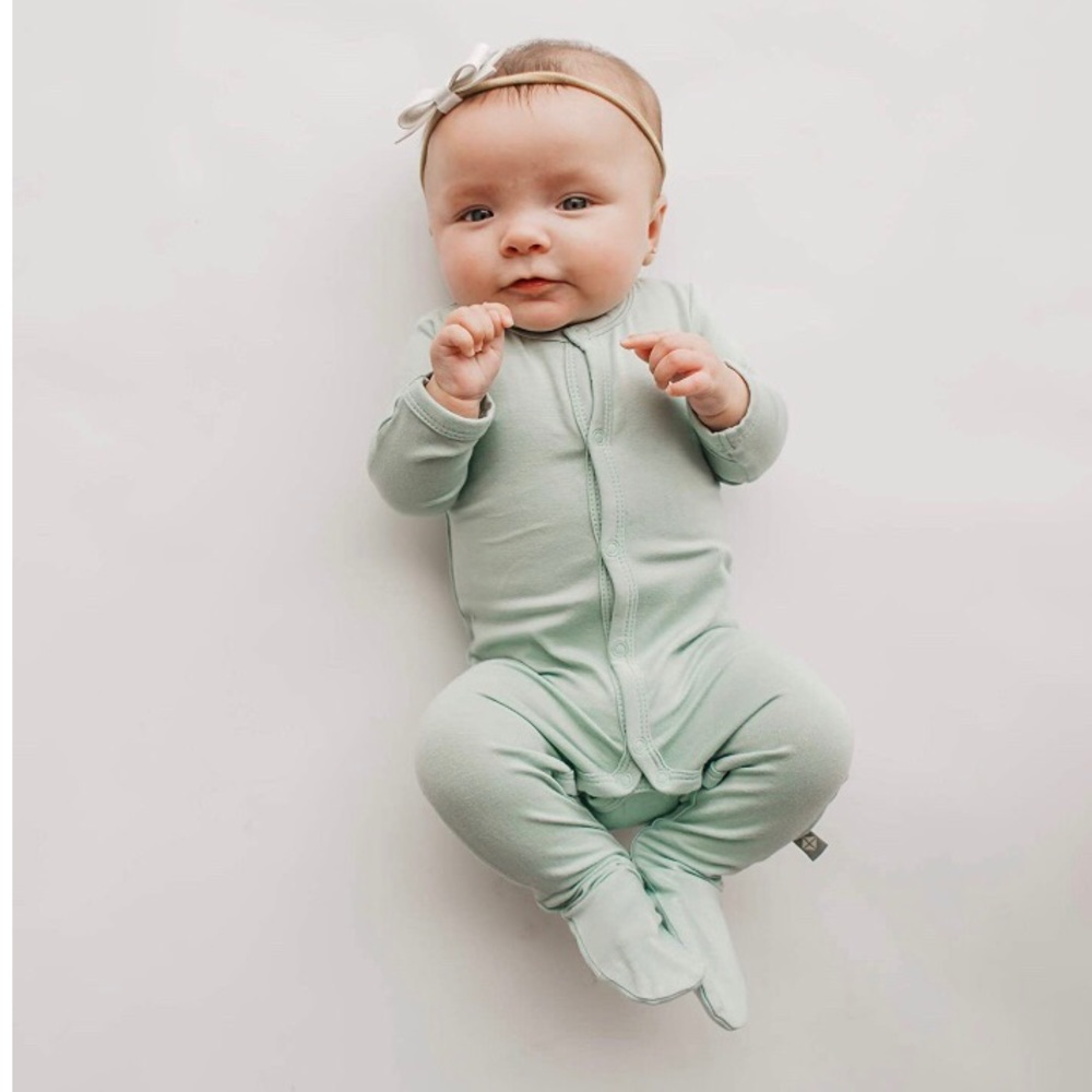 Kyte baby newborn footed sleeper